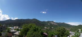  Akaki's Guesthouse  Борджоми